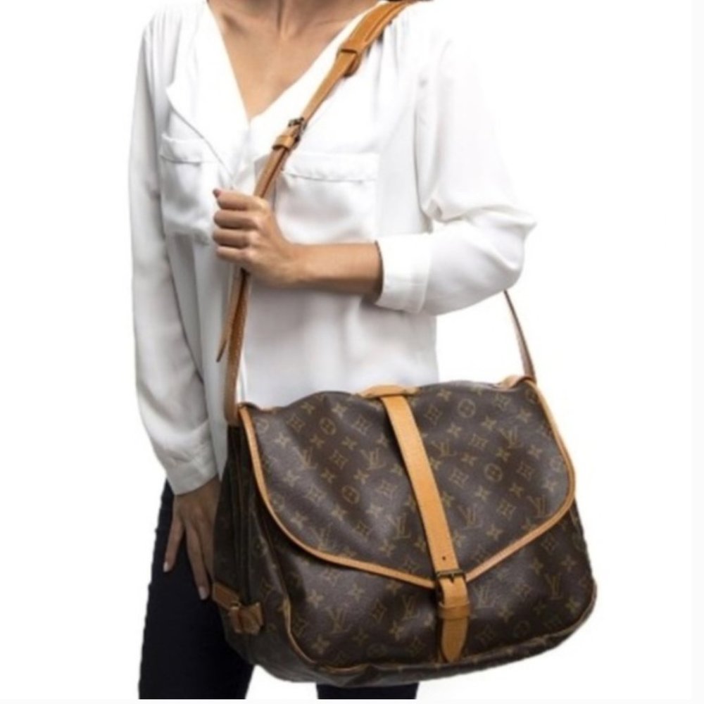Auth Louis Vuitton Saumur 35 Crossbody #6244L25